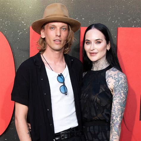 jamie campbell bower girlfriend.